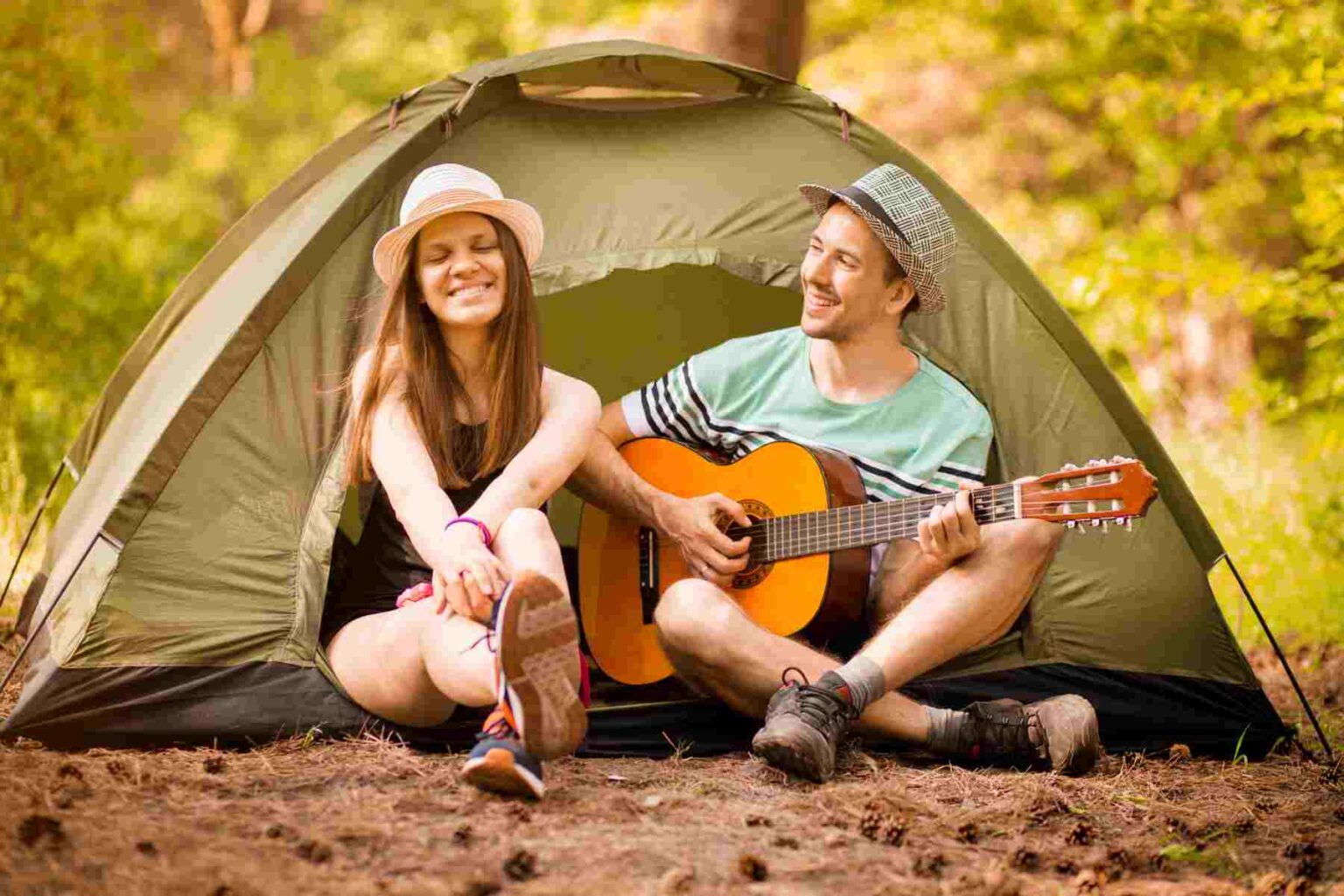 15 Best Romantic Things to Do On a Camping Trip With Your Boyfriend